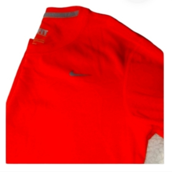 🏅Great Nike Dri-Fit T-shirt - Picture 2 of 6